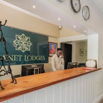 Airport Planet Lodge